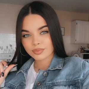 Meet your Posher, Destiny